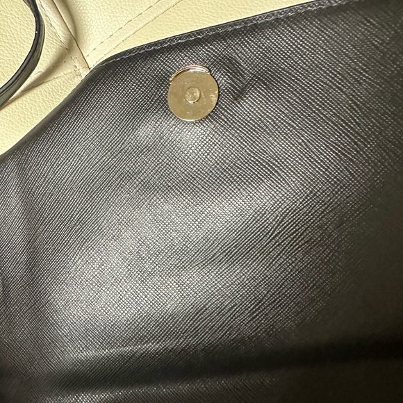 Kate spade crossbody purse. New. - Picture 4 of 11